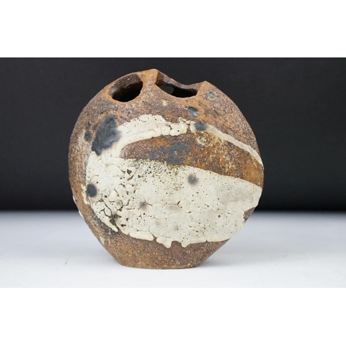 22 - Robert & Sheila Fournier - A 1970's stoneware ' Pebble ' vase, with three apertures, approx 14cm hig... 