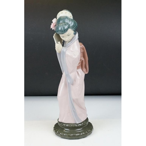 31 - Two boxed Lladro porcelain Japanese lady figurines to include Japonesita Sombrilla (no. 4.988) and J... 