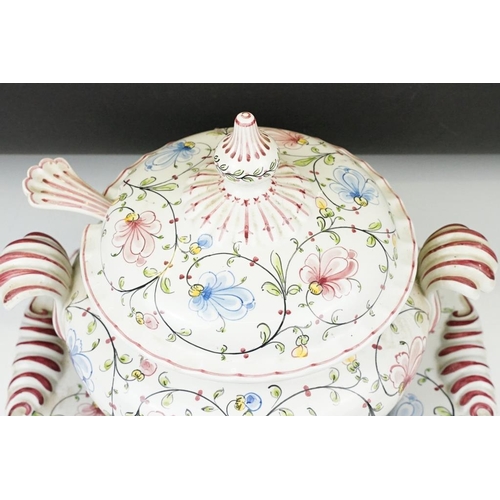 39 - Portuguese Anfora Agueda ceramic soup tureen & cover with hand painted floral decoration, raised on ... 