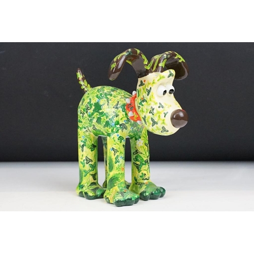 87 - Four Aardman / W&G Ltd Wallace & Gromit ' Gromit Unleashed ' figures to include Butterfly, Collarful... 