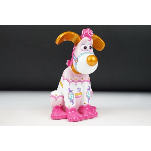 9 - Five Aardman / W&G Ltd Wallace & Gromit 'Gromit Unleashed' seated figures to include Merry-Go Gromit... 