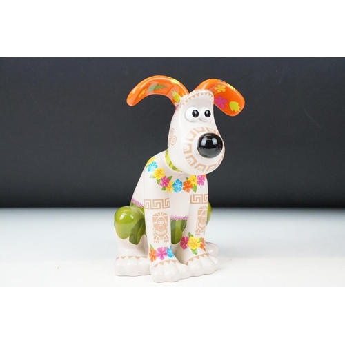 9 - Five Aardman / W&G Ltd Wallace & Gromit 'Gromit Unleashed' seated figures to include Merry-Go Gromit... 