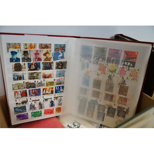 395 - Collection of British, World and Commonwealth stamps contained within 11 albums, featuring mint exam... 