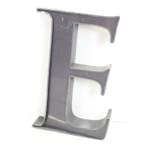 545 - Large metal ' N ' & ' E ' letters, approx 87cm high, together with five small metal letters