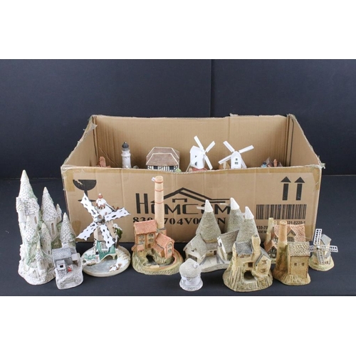 100 - Lilliput Lane and David Winter Cottages to include Brighton Royal Pavilion, St Pauls Cathedral, Wind... 