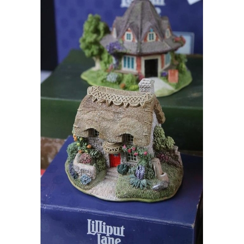 105 - 18 Boxed Lilliput Lane models to include The Pottery (L2123), Woodman's Retreat, Button Down (790), ... 