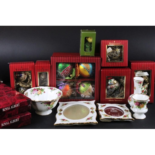 109 - Group of Royal Albert Old Country Roses ceramics to include four photo frames and spill vases, toget... 