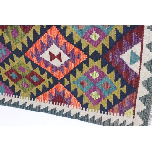 556 - Hand Knotted Woolen Maimana Rug, 155cm x 100cm