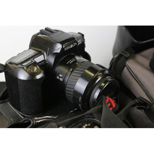 335 - Collection of assorted camera equipment to include Pentax MV1 camera with a 500mm lens, Pentax P 30 ... 