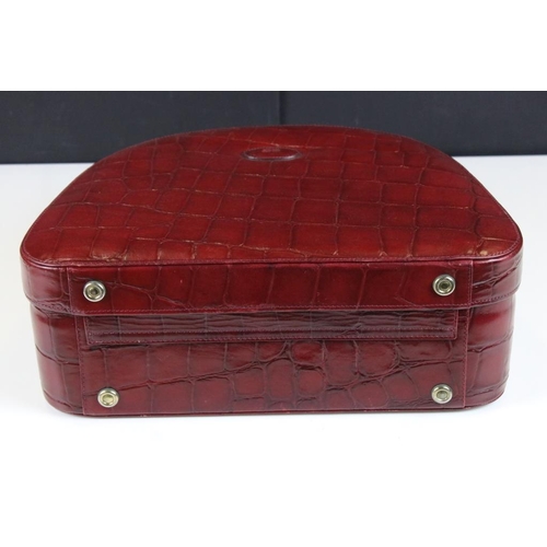 373 - Mulberry 'antique' leathers maroon beauty case bag, constructed from maroon red leather with alligat... 