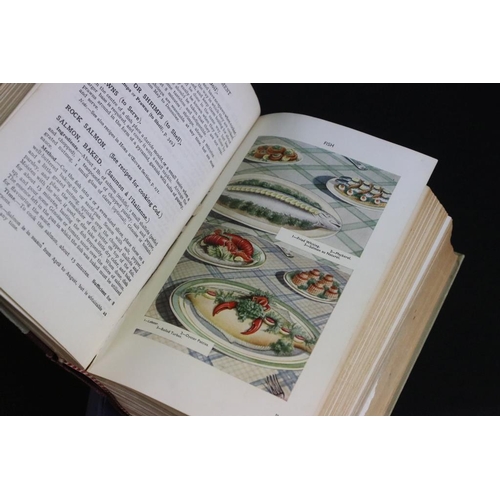 383 - Three editions of Mrs Beeton's household management to include 1914 edition, Victorian edition and n... 