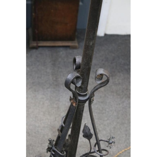 475C - Early 20th century Wrought Iron Telescopic Standard Oil Lamp, converted to electric, with shade, tot... 