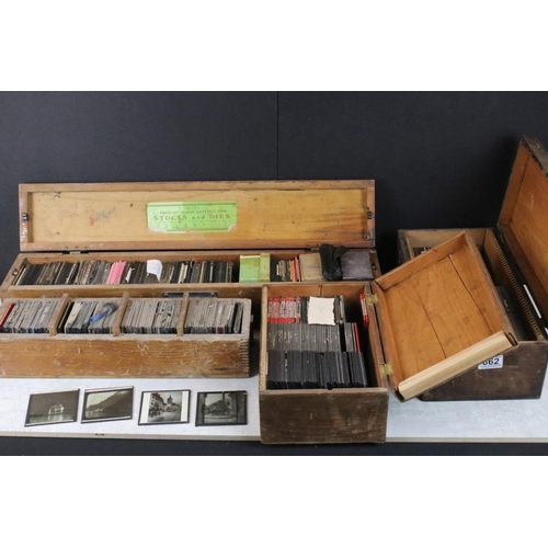 662 - Four boxes of magic lantern slides, subjects to include: Series d'Histoires, Superior Coloured Litho... 