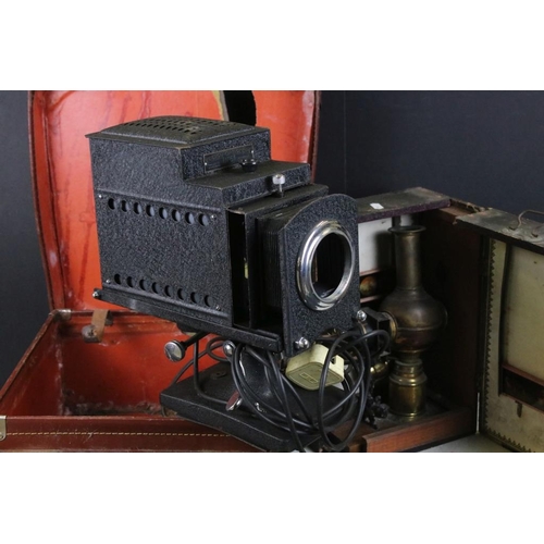 672 - Ensign Optiscope No. 6 lantern slide projector with Aldis Uno Projection 10