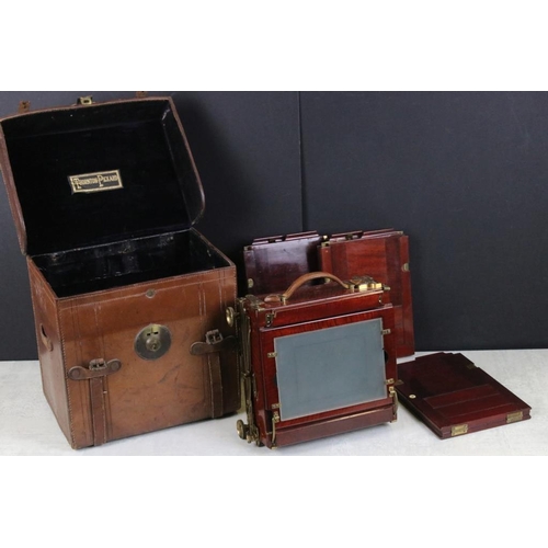 676 - Early 20th century Thornton Pickard ' Royal Ruby ' triple extension field camera, Rd no. 406076, wit... 