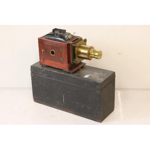 679 - Late 19th century W.F. Archer of Liverpool mahogany & brass magic lantern projector, housed within a... 