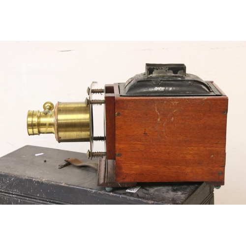 679 - Late 19th century W.F. Archer of Liverpool mahogany & brass magic lantern projector, housed within a... 