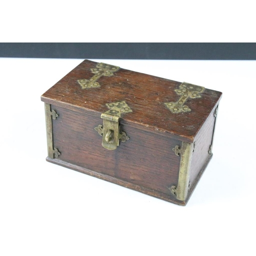 179 - Four early 20th century wooden boxes / tea caddies to include a mahogany tea caddy (20cm wide), rose... 