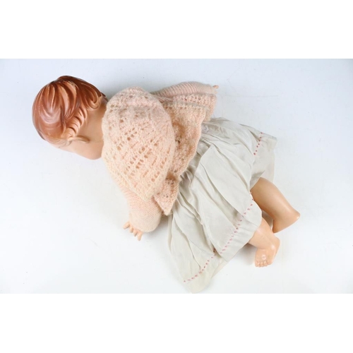 321 - Collection of mid Century toys to include two Pedigree dolls with sleeping blue eyes, Cindy doll, an... 