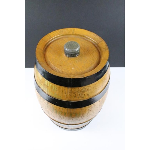 338 - Stowells of Chelsea pale dry amontillado Cadoza Sherry oak cased barrel with tap. Measures 34.5cm ta... 