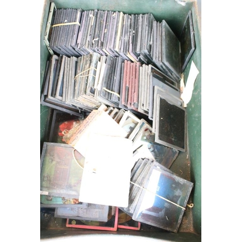 581 - Three boxes of magic lantern slides to include illustrated story slides; Ali Baba, Uncle Tom's Cabin... 