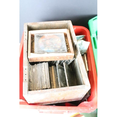 595 - A large collection of approx 200 x glass magic lantern slides to include religious images, maps, edu... 