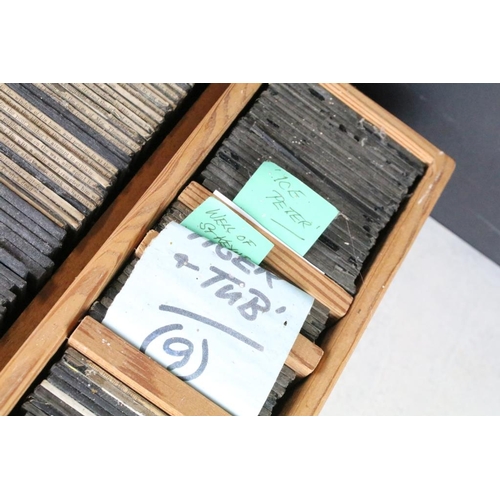 619 - A collection of approx 150 x glass magic lantern slides to include St Nicholas, Tiger & Tub, Wonderf... 