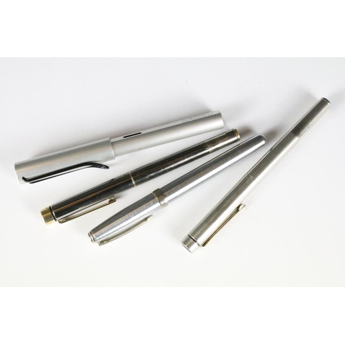 196A - A collection of mainly Sheaffer pens to include a fountain pen with 14ct gold nib.