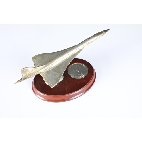 202 - A Westminster Mint Concorde 'The Queen Of The Skies' limited edition handcrafted model, complete wit... 