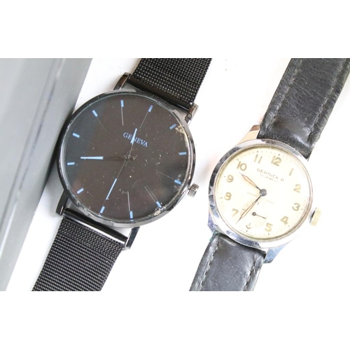 269 - A large collection of mixed manual and quartz modern and vintage wristwatches to include Seiko, Rota... 