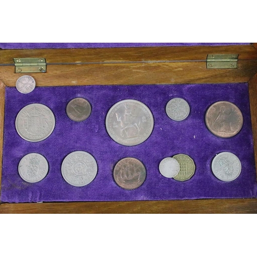 274 - A collection of British and World coins to include pre decimal and silver examples together with unc... 