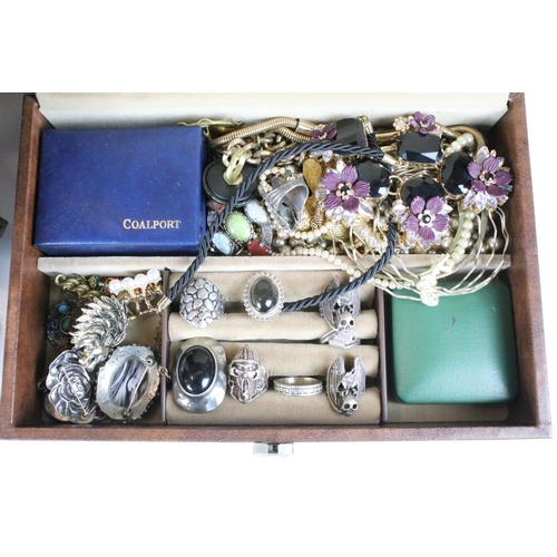 276 - A collection of mixed vintage and contemporary costume jewellery to include silver contained within ... 