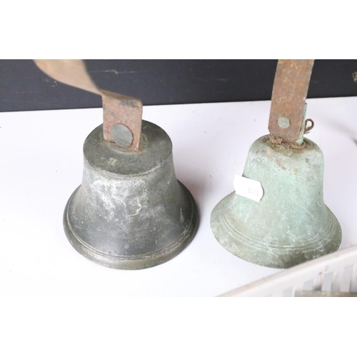 185 - Four 19th century servants bells (tallest approx 26cm overall), together with a quantity of related ... 