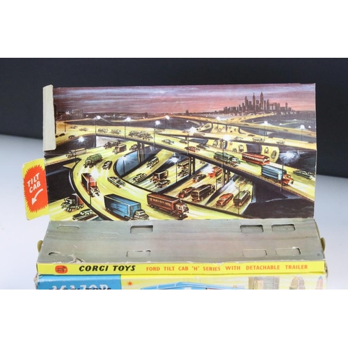 1418 - Two boxed diecast models to include Dinky 952 Vega Major Luxury Coach and Corgi Major (diecast vg, b... 