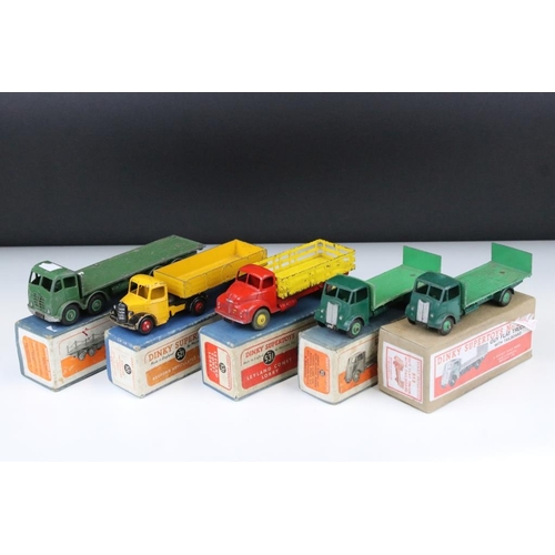 1422 - Five boxed Dinky diecast commercial models to include 2 x 513 Guy Flat Truck both in green (one box ... 