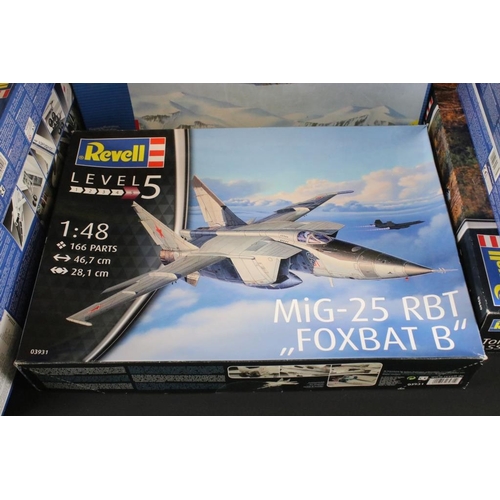 154 - 17 Boxed & unbuilt Revell plastic aircraft / spacecraft model kits to include 04909 1/144 Apollo Sat... 