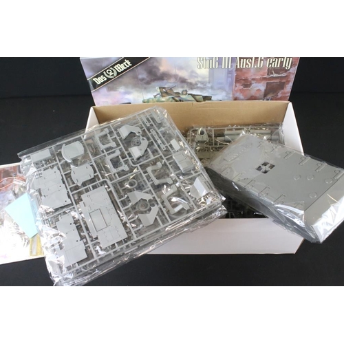 163 - Boxed Das Werk Takom 1/16 Stug III Ausf. G early plastic model kit, unbuilt & complete, ex