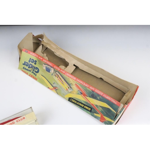 Boxed Dinky 118 Triumph 2000 Tow Away Glider Gift Set