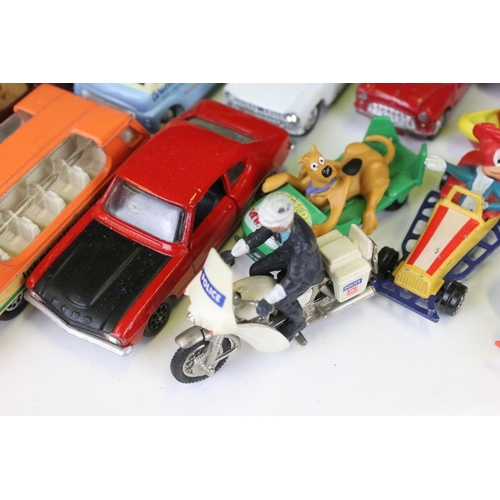 1438 - 32 Corgi diecast models, mid 20th C onwards, to include Corgi Major Simon Snorkey Fire Engine, Corgi... 