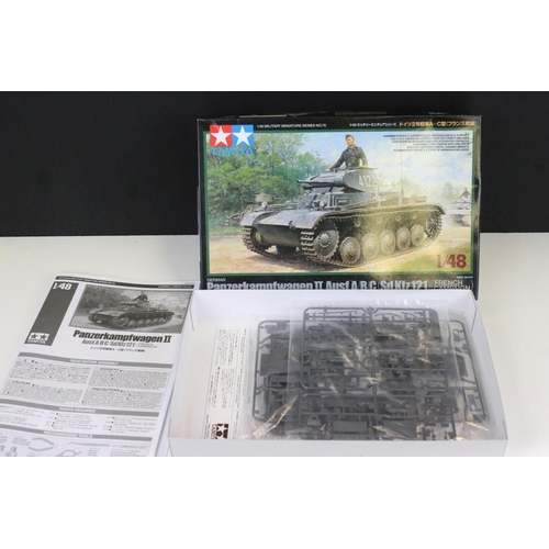 206 - Eight boxed Tamiya 1/48 plastic model kits to include 25424 Kkawasaki Ki-61-1d Hien, 11 Jagdpanzer 3... 