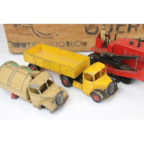 350 - Over 30 mid 20th C play worn metal farm animals, farmworkers & accessories (featuring Britains & Tim... 