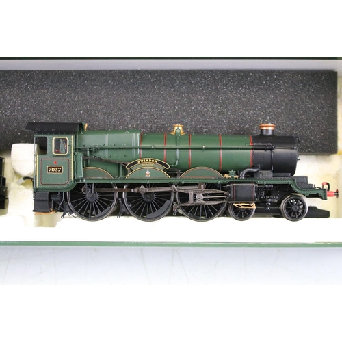 3 - Boxed ltd edn Hornby OO gauge R2852 BR Castle Class Swindon locomotive with certificate (788/1000)