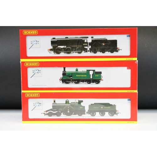 4 - Three boxed Hornby OO gauge Super Detail locomotives to include ltd edn R2828 GWR Dean Single 4-2-2 ... 