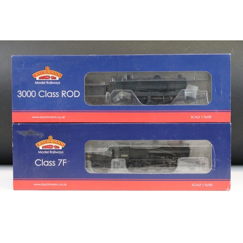 9 - Two boxed Bachmann OO gauge locomotives to include 31012 Class 7F 53810 BR Black Late Crest weathere... 