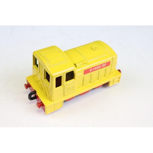 1448 - Ex Shop Stock - 12 boxed Matchbox 75 Series diecast models to include 25 Flat Car/Container, 66 Tyro... 