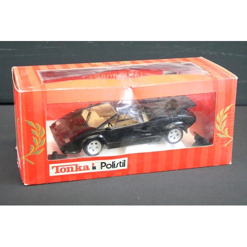 1121 - Six boxed diecast models to include 3 x Burago examples to include Ferrari GTO 1984, Ferrari Testaro... 