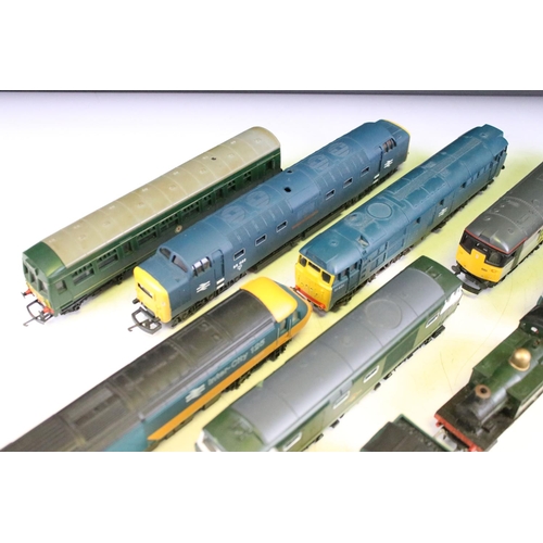 23 - Nine OO gauge locomotives to include Lima 26001, Hornby D7097, Lima Scots Grey etc