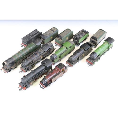 26 - Seven Hornby Dublo & OO gauge locomotives to include 4 x Dublo, 2 x Hornby and a Fleischmann, featur... 