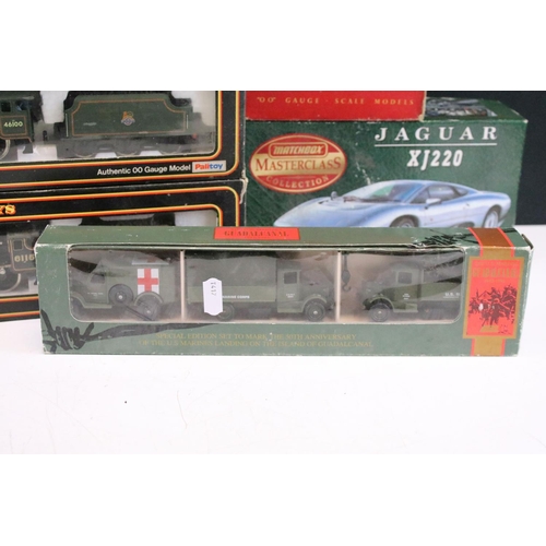 35 - Collection of boxed OO gauge model railway to include 2 x Palitoy locomotives (37057 4-6-0 7P Rebuil... 