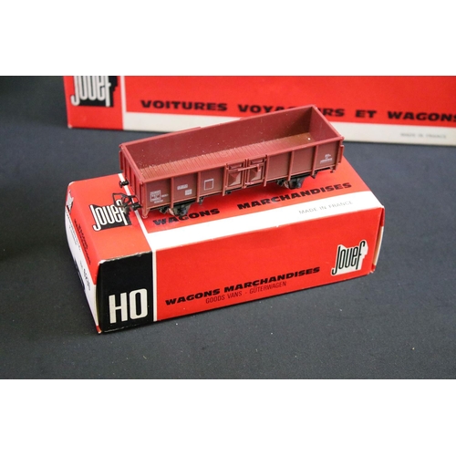 37 - 14 Boxed Joeuf HO gauge items of rolling stock to include 511400 Rivets 2E CL, 6240, 8500, 530900 et... 